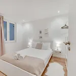 Taipas Cozy Апартаменти *