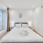 Taipas Cozy Apartment Lisbon